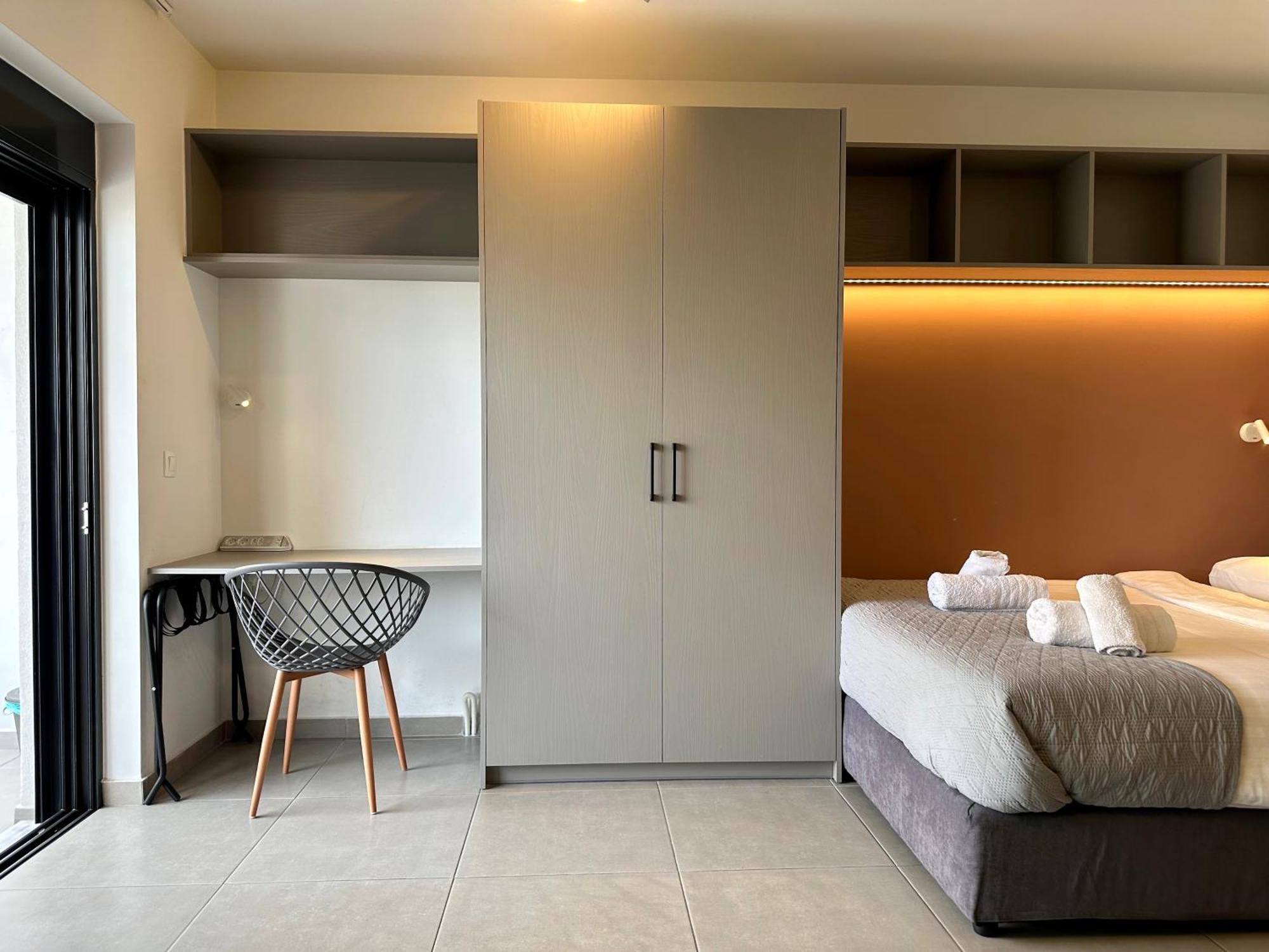 M & M - Boutique Apartments Athena Bagian luar foto